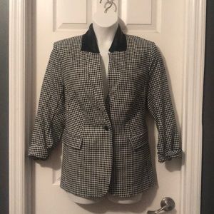 👠 Gorgeous and Comfortable Bryant Blazer ❤️